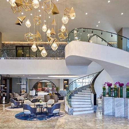 Crowne Plaza - West Cairo Arkan By Ihg 6th of October City Esterno foto The lobby of the hotel