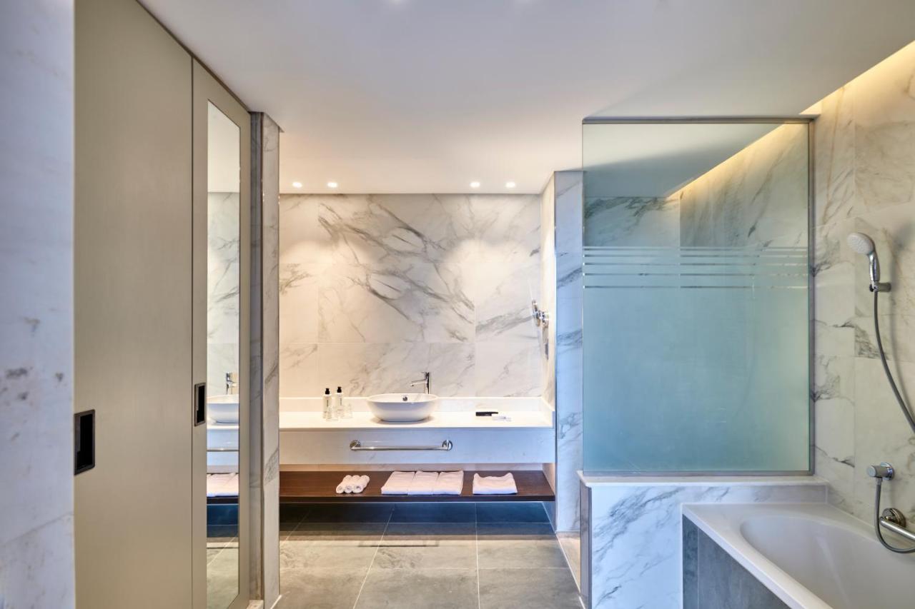 Crowne Plaza - West Cairo Arkan By Ihg 6th of October City Esterno foto Bathroom
