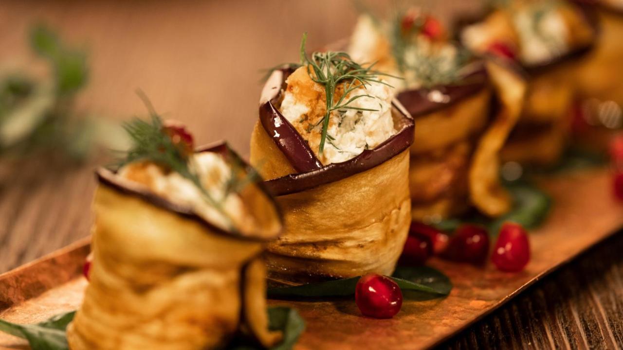 Crowne Plaza - West Cairo Arkan By Ihg 6th of October City Esterno foto Eggplant stuffed with goat cheese
