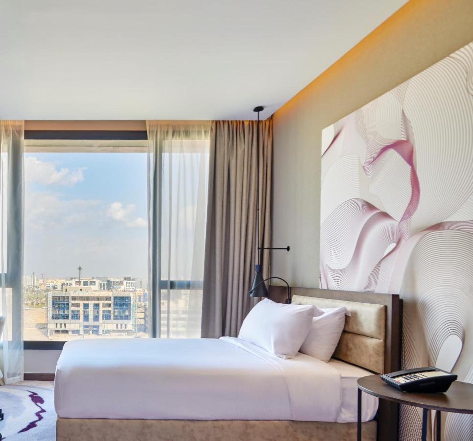 Crowne Plaza - West Cairo Arkan By Ihg 6th of October City Esterno foto Deluxe Room