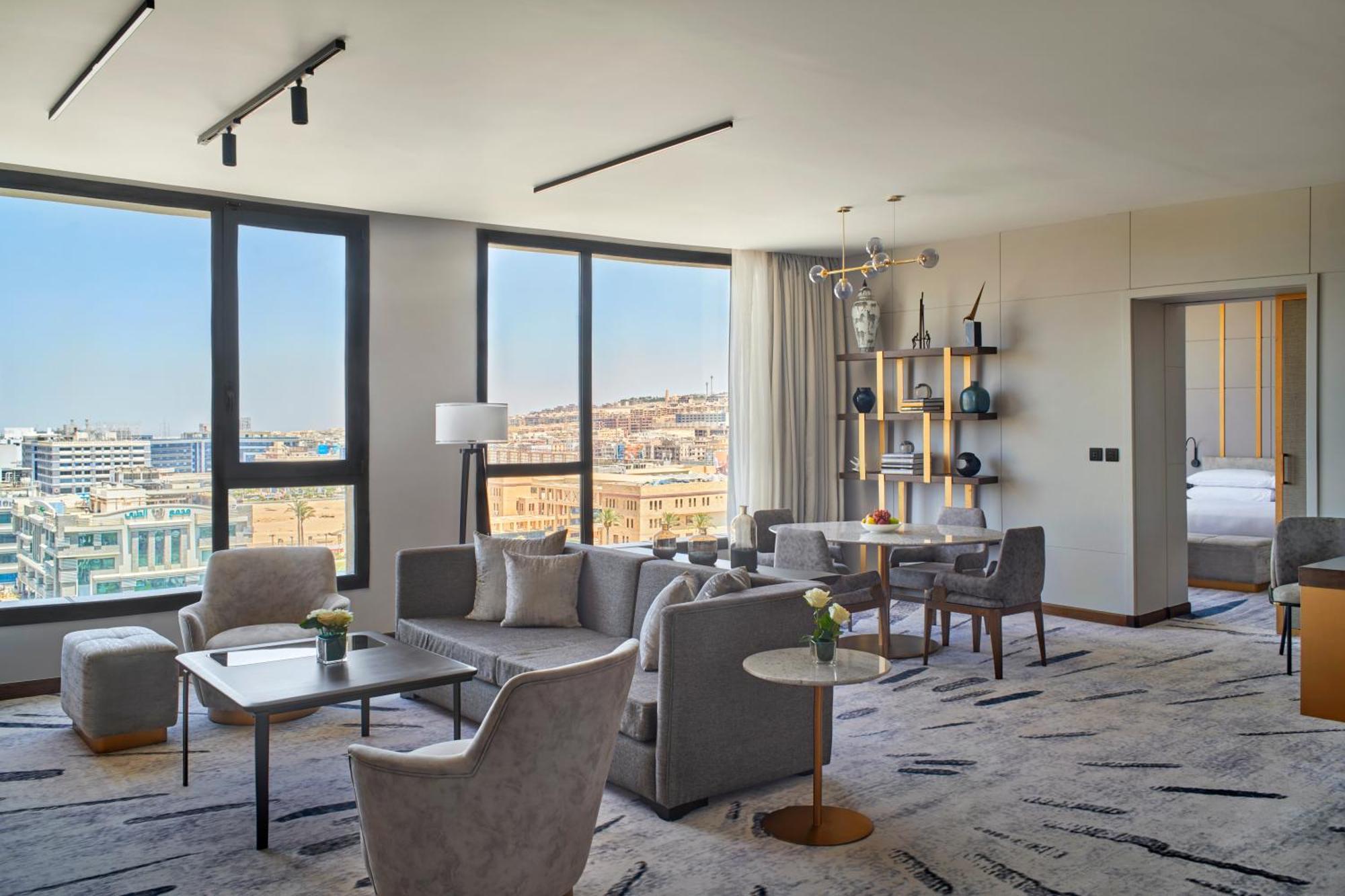 Crowne Plaza - West Cairo Arkan By Ihg 6th of October City Esterno foto Suite